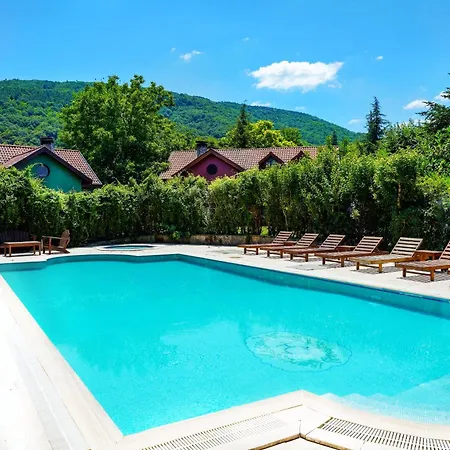 Aparthotel Kirkpinar 3*